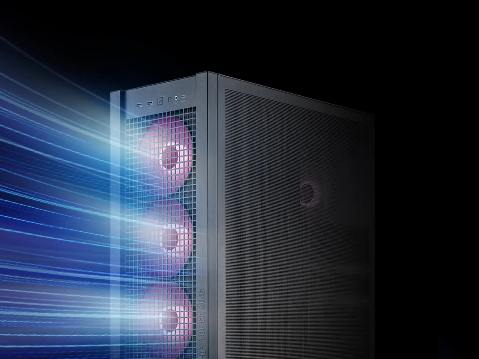 Gabinete ASUS TUF Gaming GT302 ARGB negro con sus ventiladores de 140 mm iluminados y el flujo de aire entrando por la malla frontal, el chasis de la PC gamer de alto refresco de Raven Gaming Store